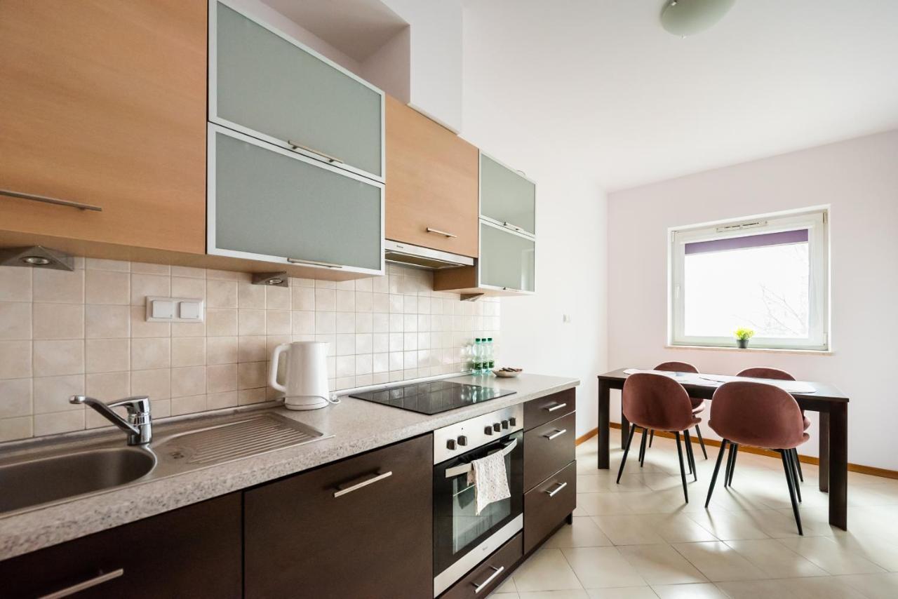 Wola Sunshine Apartment Free Parking وارسو المظهر الخارجي الصورة