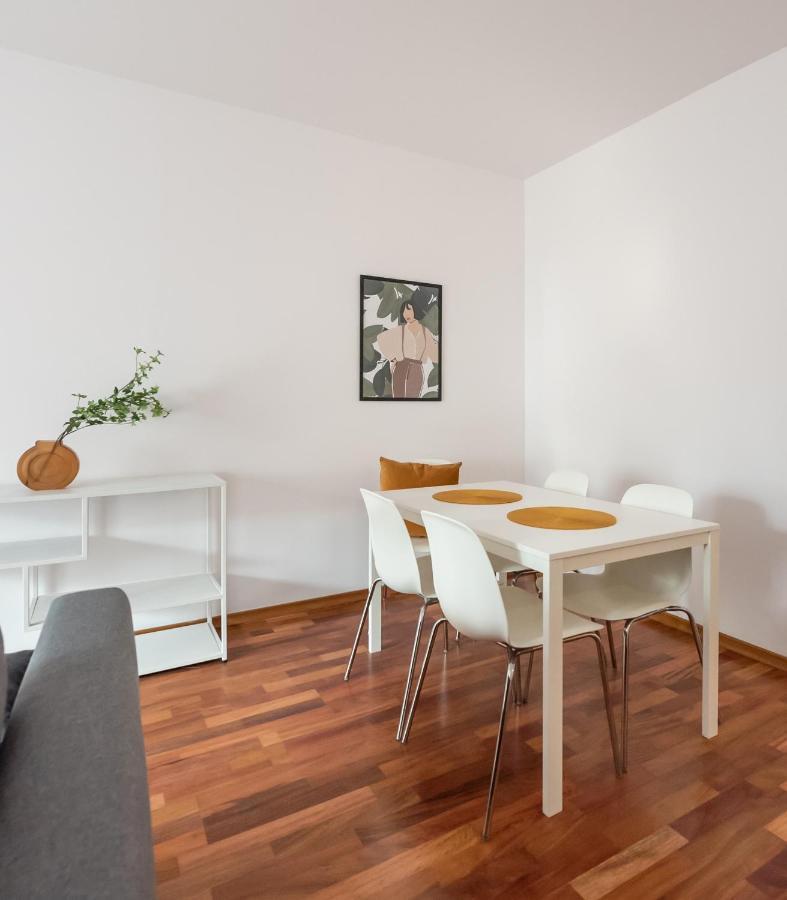 Wola Sunshine Apartment Free Parking وارسو المظهر الخارجي الصورة